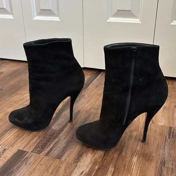 Christian Louboutin Black Suede Heeled Ankle Boots 39.5 - Picture 5 of 8
